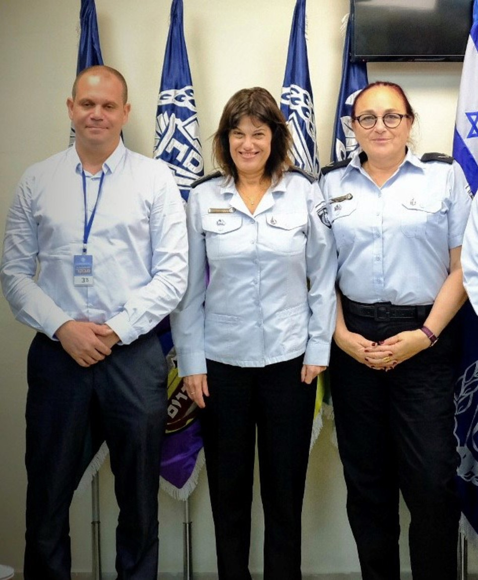 יוכי גנסין, עפרה קלינגר וינון היימן (צילום: שלומי יוסף)