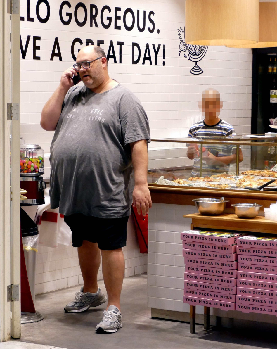 העיקר שהילד בא איתו לפיצרייה