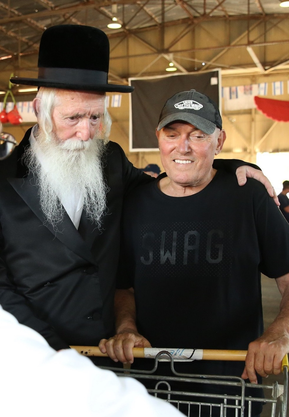 שלומי שבת והרב גרוסמן