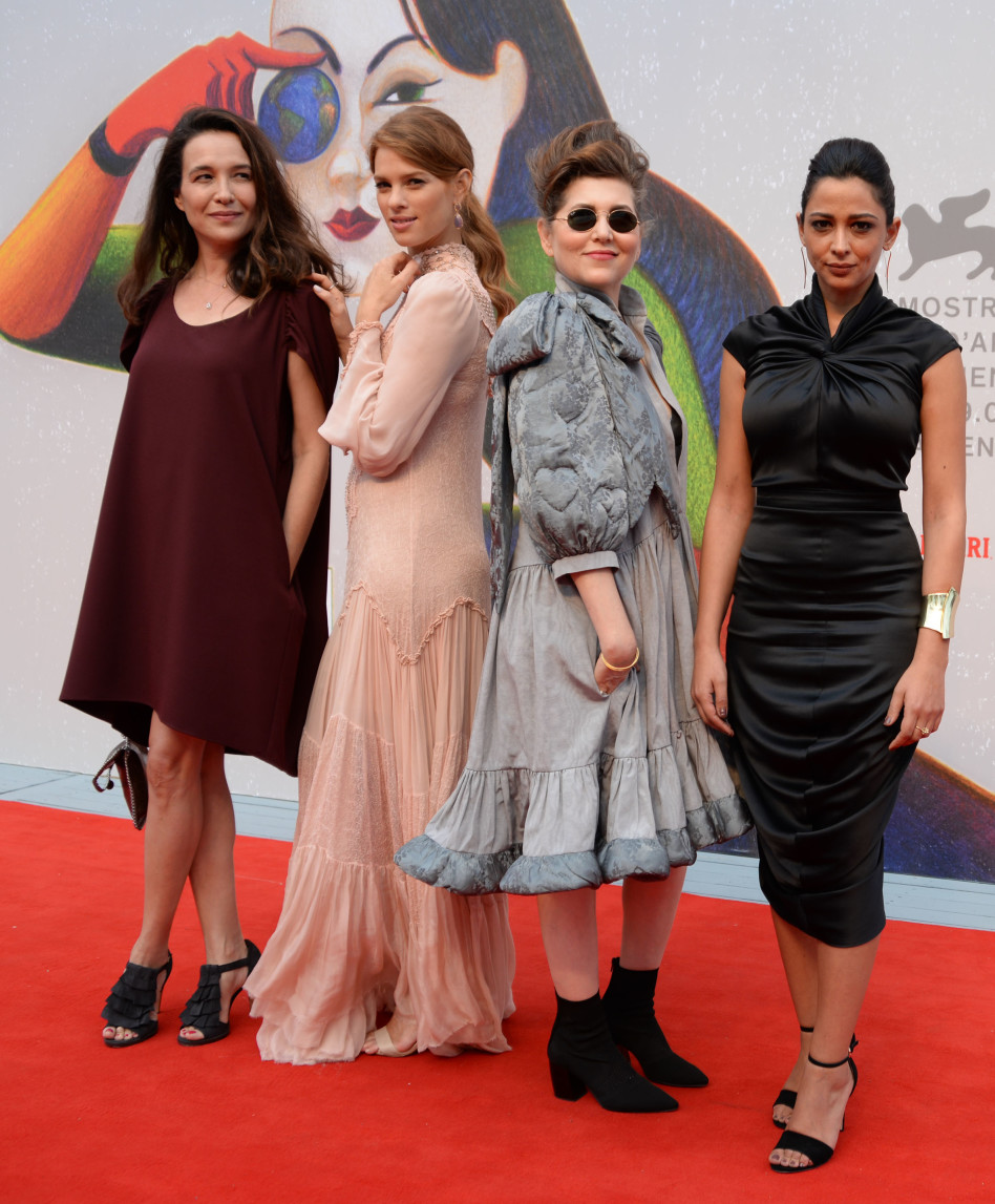 מזהים את הבייביבאמפ? מאיסה עבד אלהאדי, קרן מור, יובל שרף ויעל אבקסיס. (צילומים: : Awakening  )