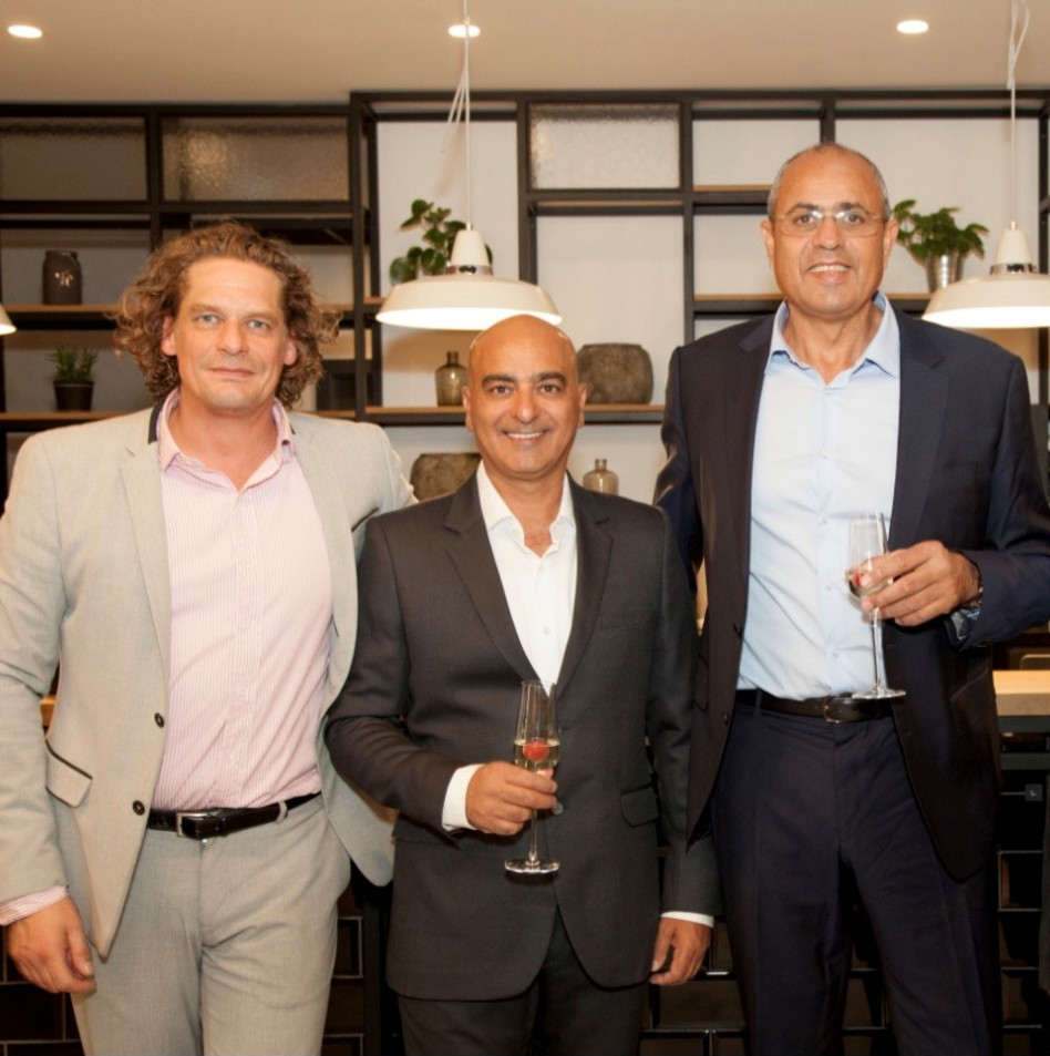 אבי מאור, חנן מור ורומן רידל (צילום: משה נייס)