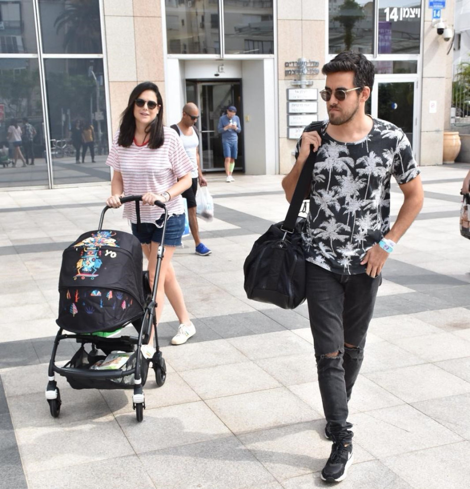 סיון קליין, זיו קורן והבייבי החדשה (צילומים: צ'ינו)