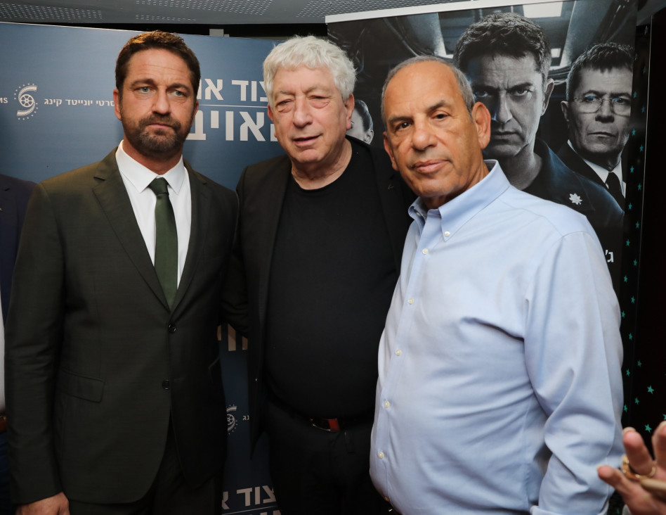 שמואל פרנקל, אבי לרנר וג'ראד באטלר (צילום: רפי דלויה)