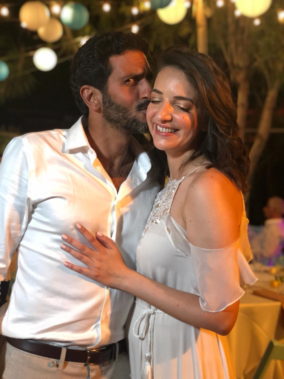 לוסי וצחי ביום חתונתם (צילום: יח"צ)