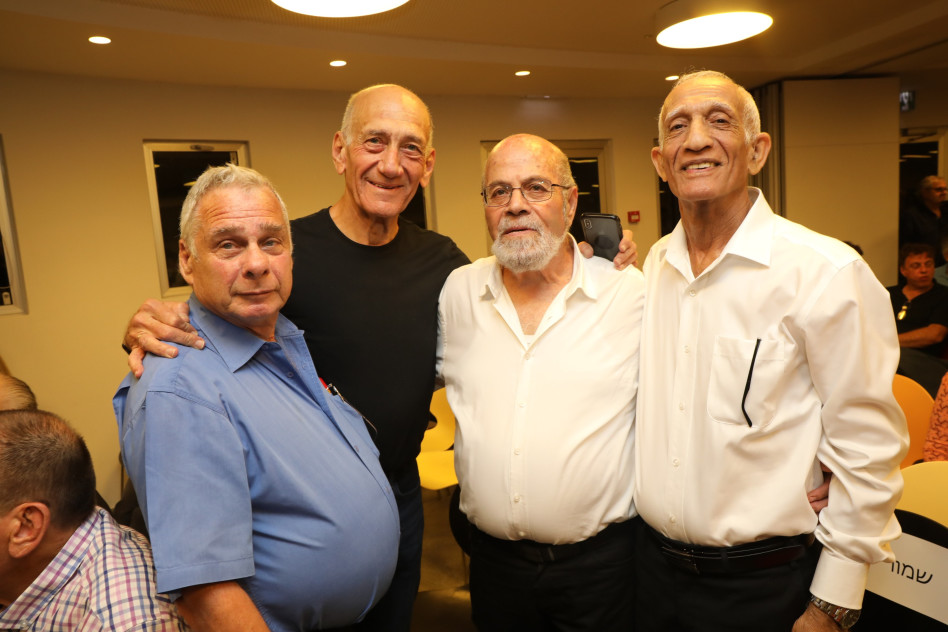 חיים אושרי, ציון קרסטני, אהוד אולמרט ויצחק יפעת (צילום: רפי דלויה)