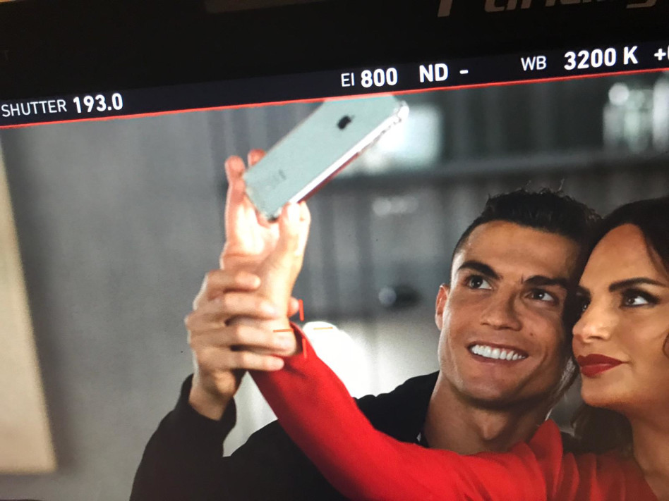 איך הולך עם הסלפי?