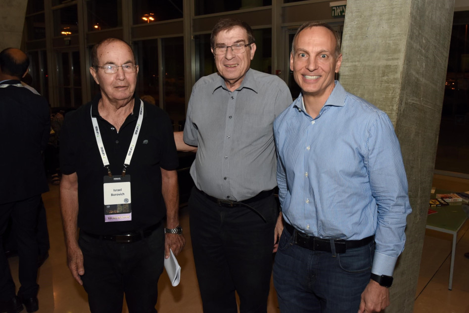 גלן פוגל, שלמה בידרמן ואיזי בורוביץ (צילום: שי פיירשטיין)