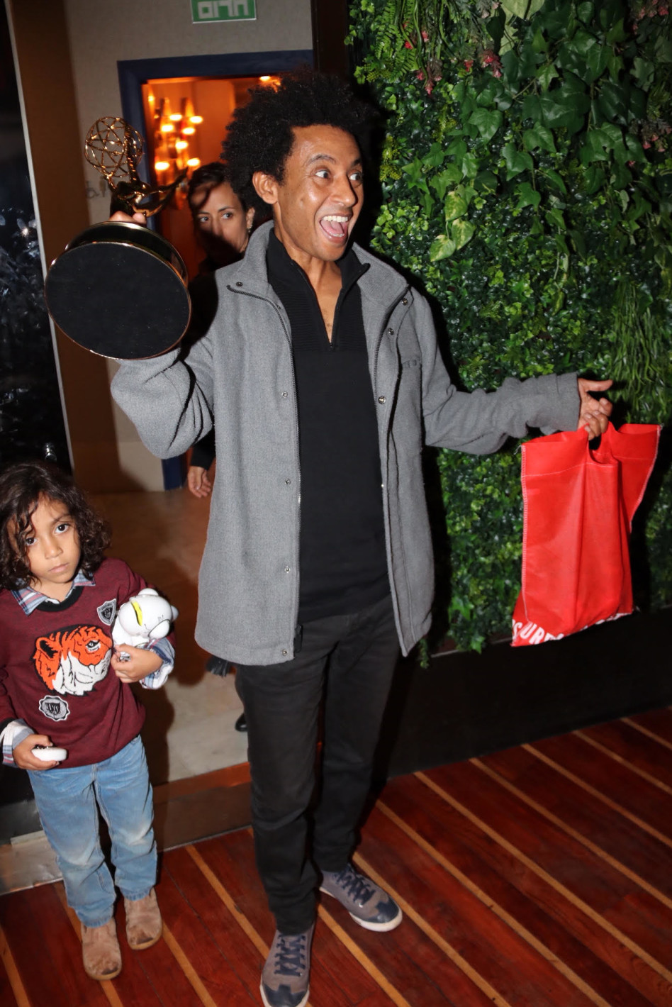 הפתעה! זכינו