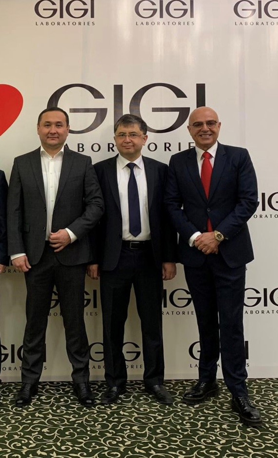 חיים זר, אדוארד שפירא ואוגלובק סבירוב (צילום: יחצ GIGI חו"ל)