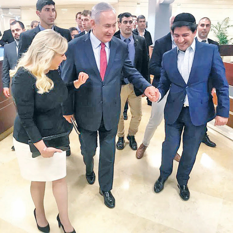 מרדכי חסידים, בנימין ושרה נתניהו (צילום פרטי)