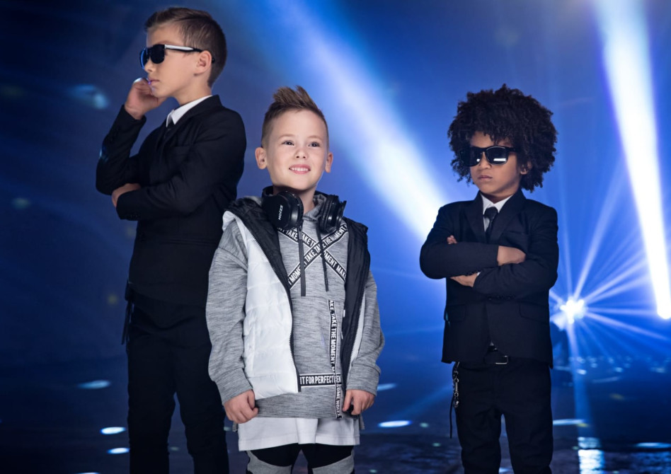 שזוכה לכבוד גדול