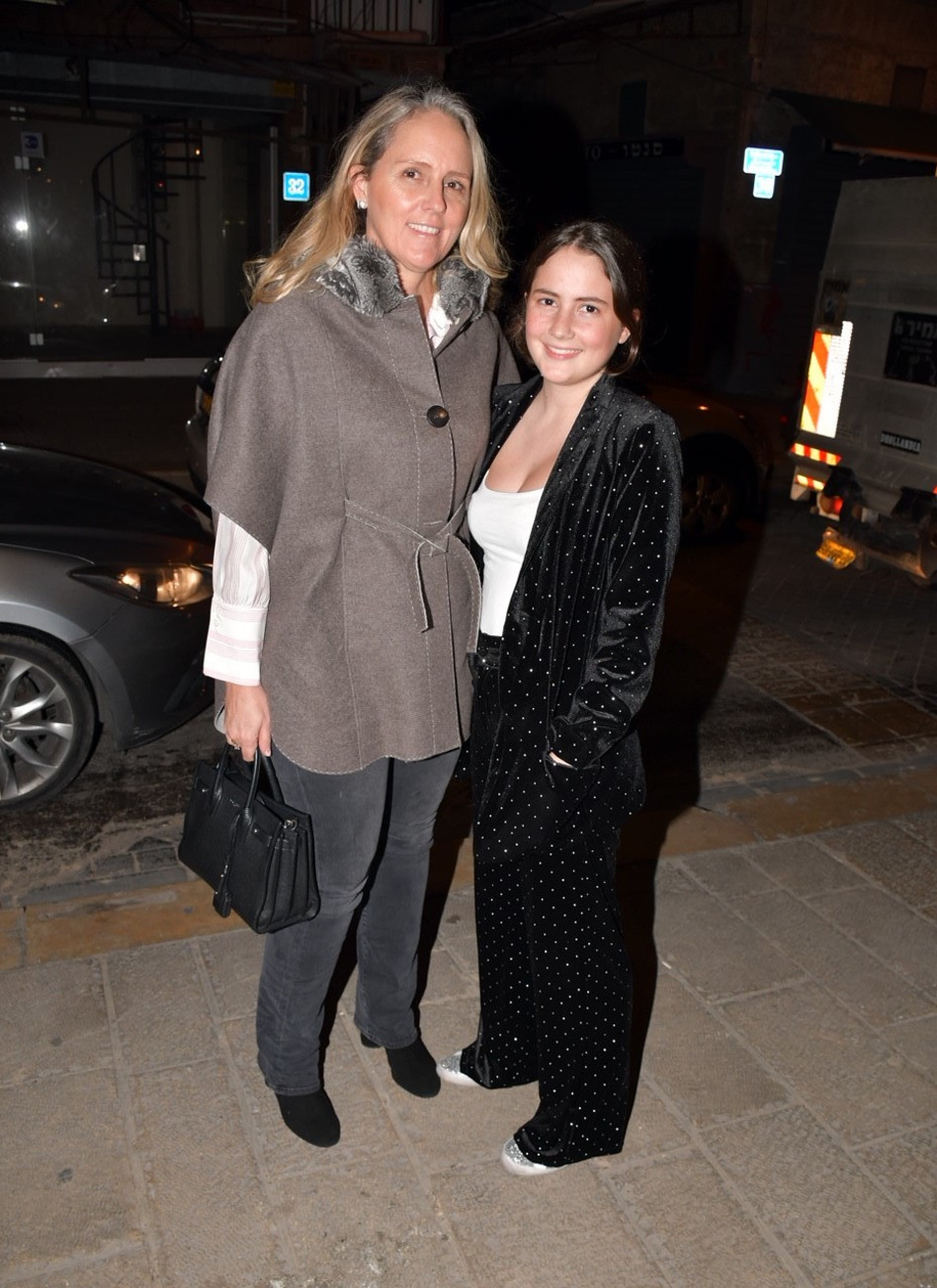 מיה ורונית שניידמן