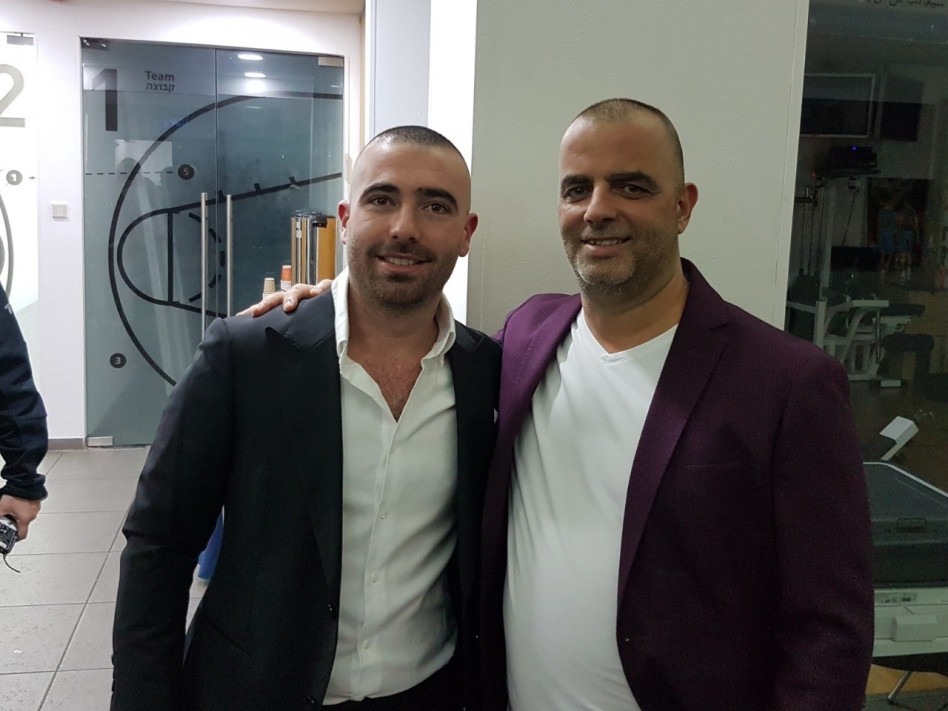 אייל רביד ועומר אדם (צילום: רועי כהן)