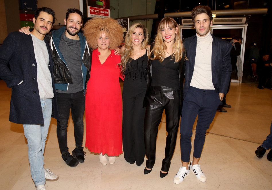 הקאסט המדהים. גל פופולר, דנה פרידר, שני שאולי, קרולינה, גילן שחף, אסף הרץ (צילומים: איציק בירן)