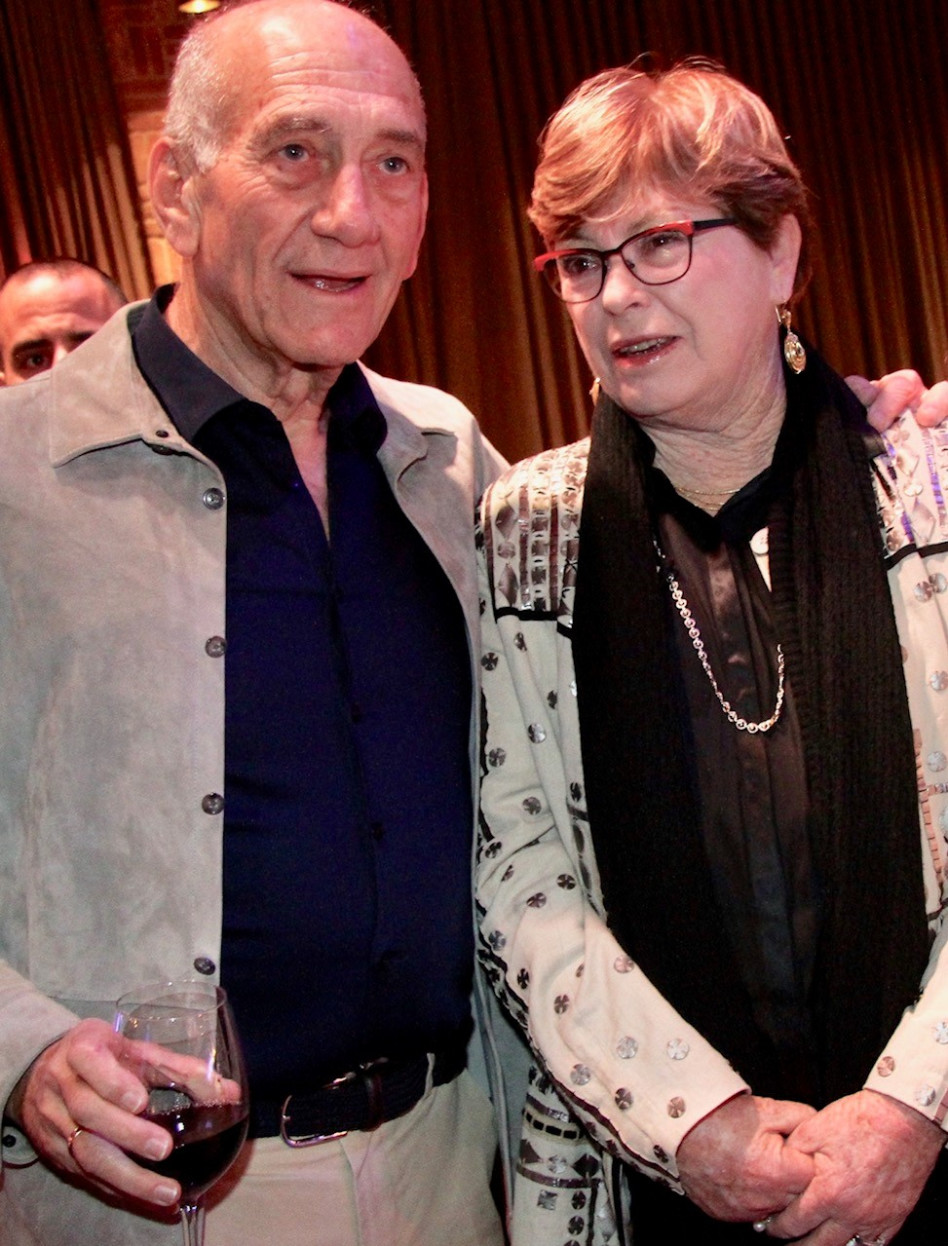 מקסין פסברג ואהוד אולמרט