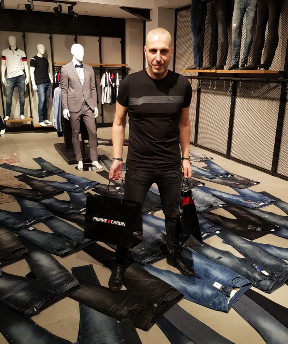 מחדש מלתחה. עדי לאון (צילום: צחי משה)