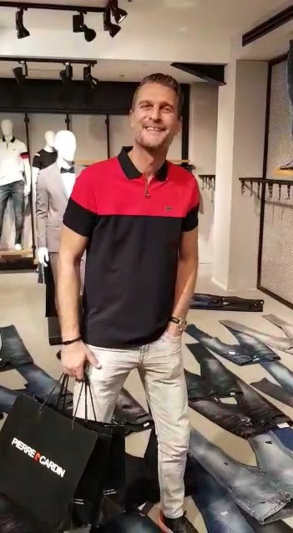 וגם דוגמן הבית לירן שטאובר כאן