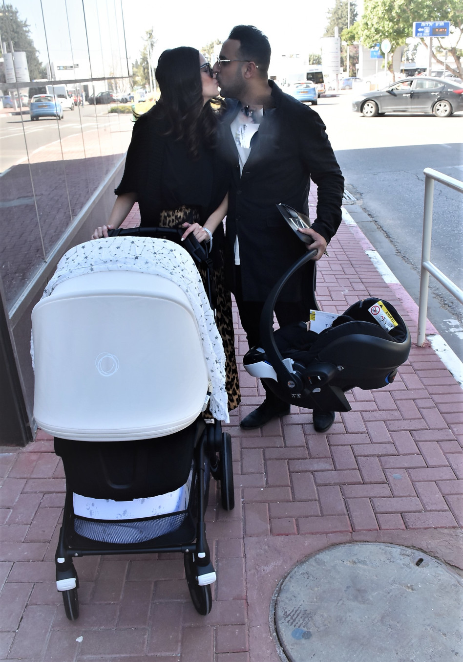 נשיקה למצלמה ויצאנו לדרך