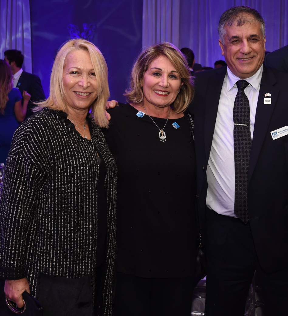 מאיר כליפי, דינה בן ארי וגילה כליפי