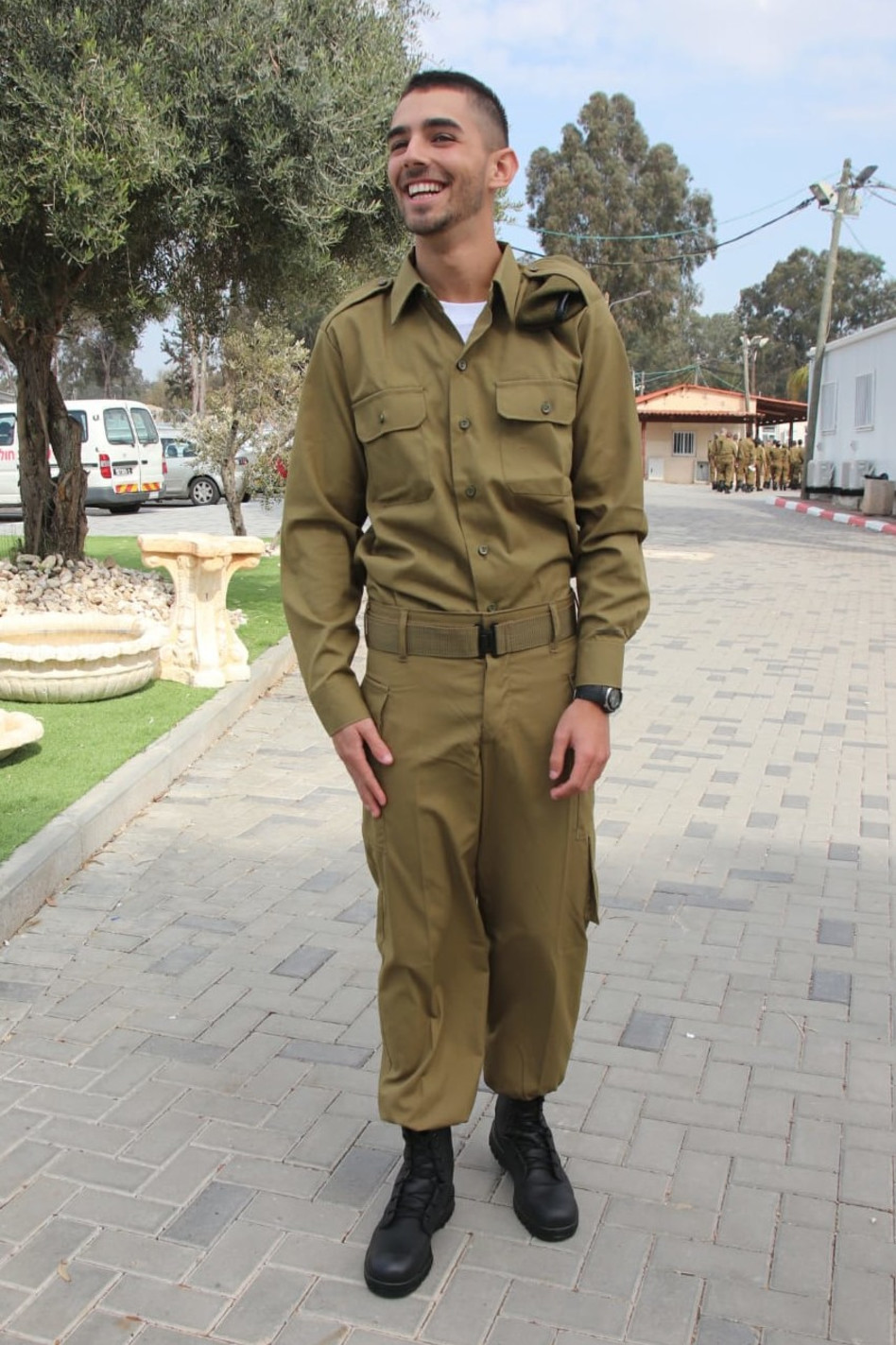 ועכשיו על מדים