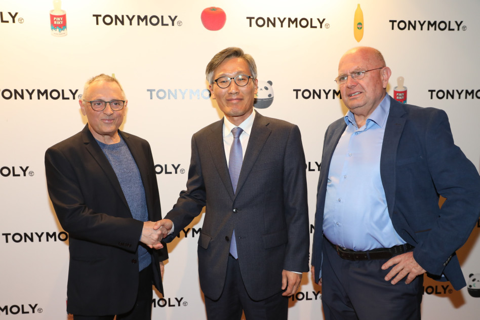 הרמן וייס, צ'וי יונג הואן ואמנון בכר (צילום רפי דלויה)