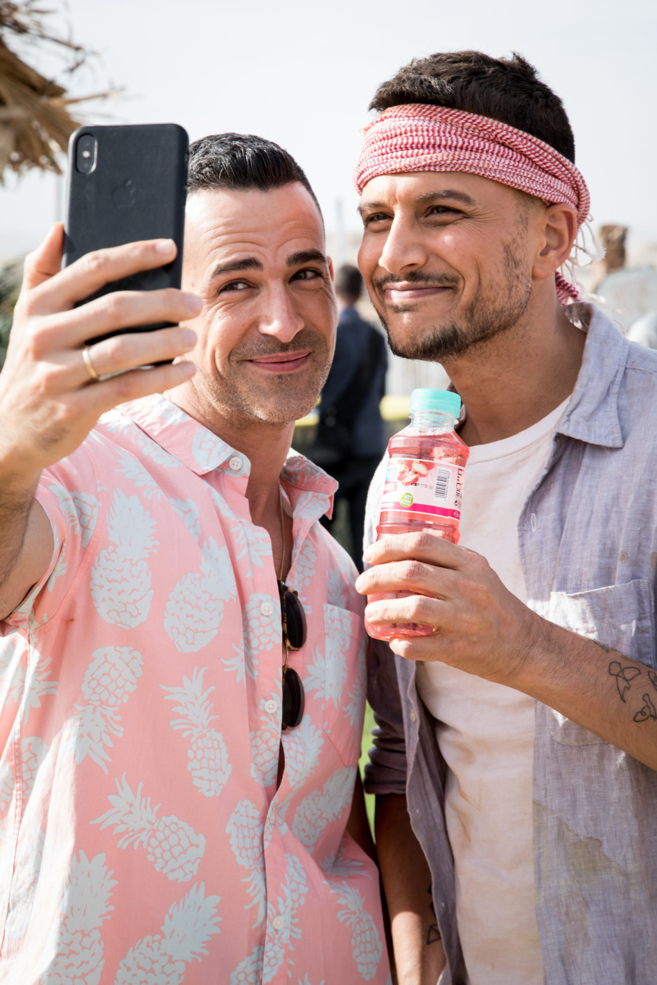 מתעדים את הרגע לאלבום הפרטי