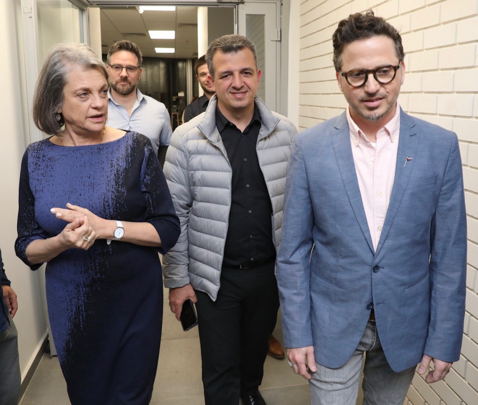 אורי סאמט, כרמל שאמה-הכהן ויולי תמיר (צילום: רפי דלויה)