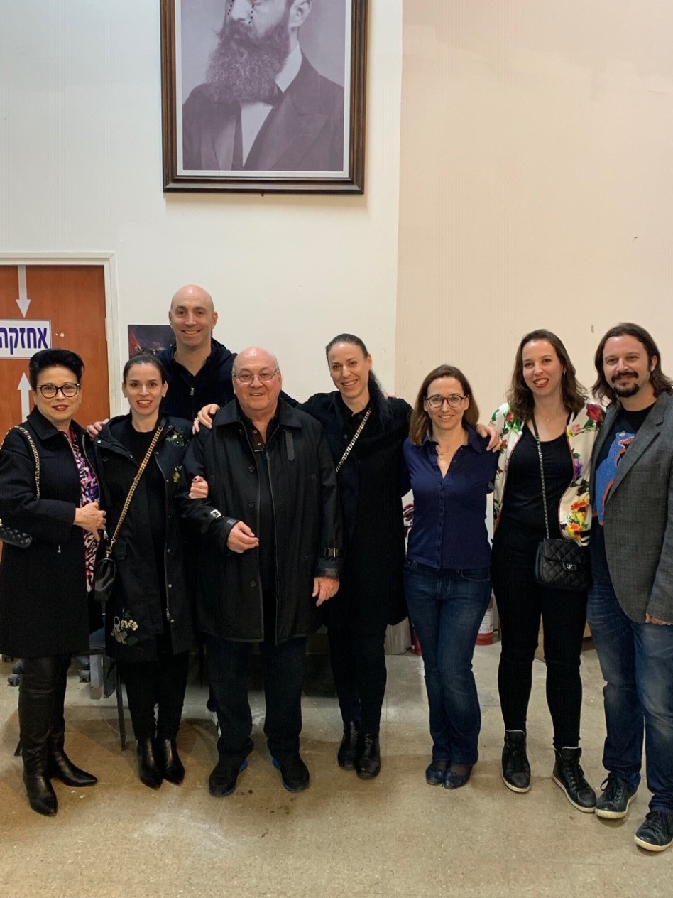 ג'ייסון אריסון ומשפחת אלקון (צילום: יח"צ ידידים)