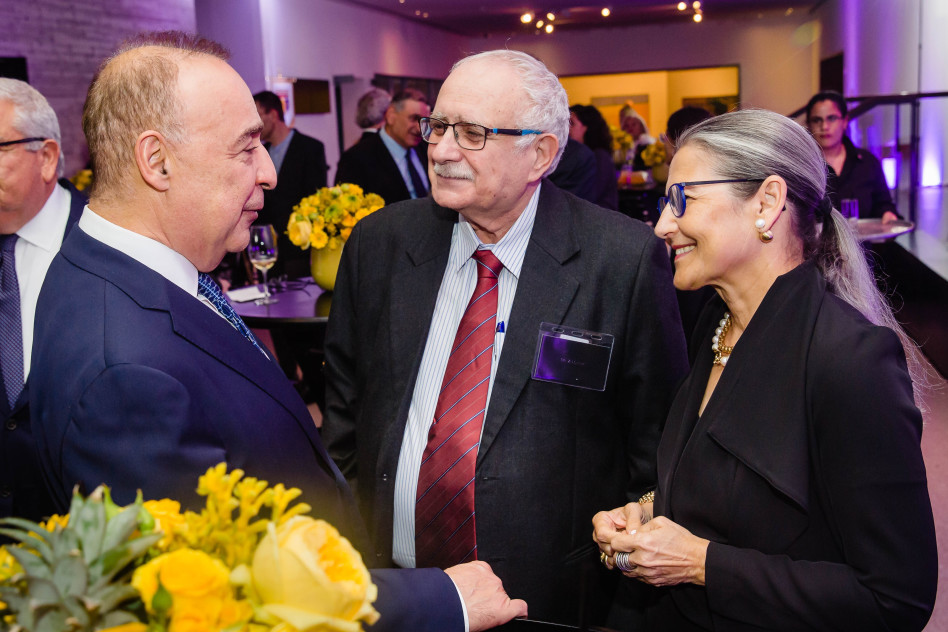 סוניה וצביקה לבנת ולן בלווטניק (צילום: ערן בארי)