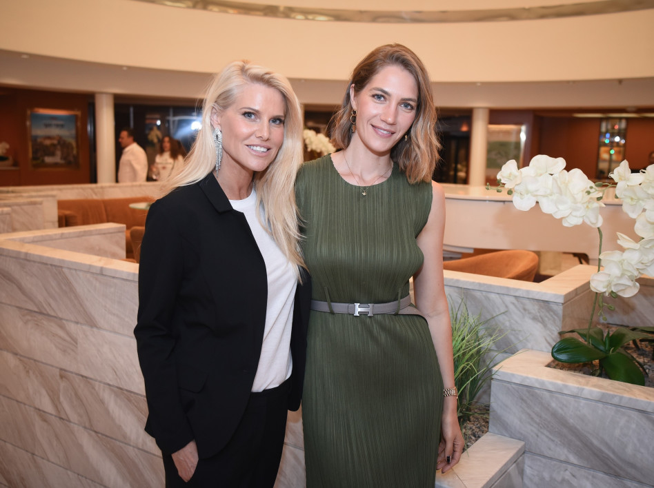 ג'ני צרוואני ושלי גפני (צילום: מיכה ביקרמן)