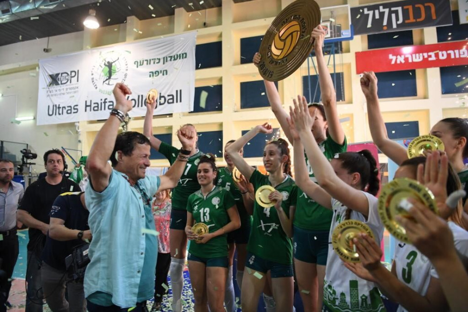 אודי אנג'ל והאלופות (צילום ראובן כהן)