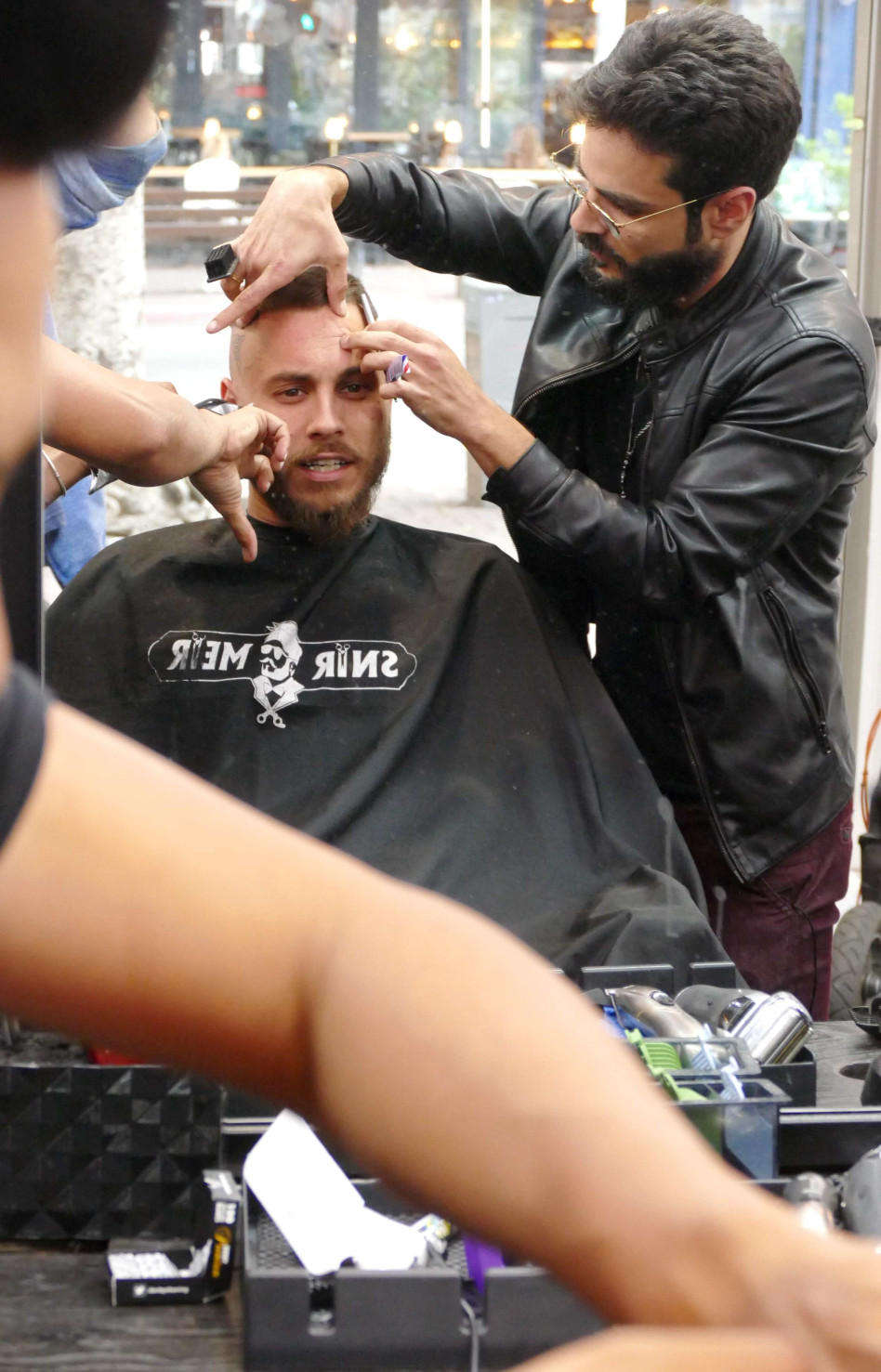 כדי שכל שערה תשב בול במקום