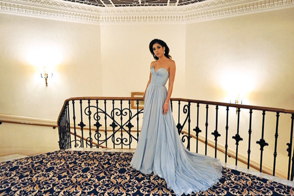 דניאלה פיק לבושה בשמלה שעיצבה לה חברתה מעצבת האופנה לי גרבנאו (צילום: יחצ)