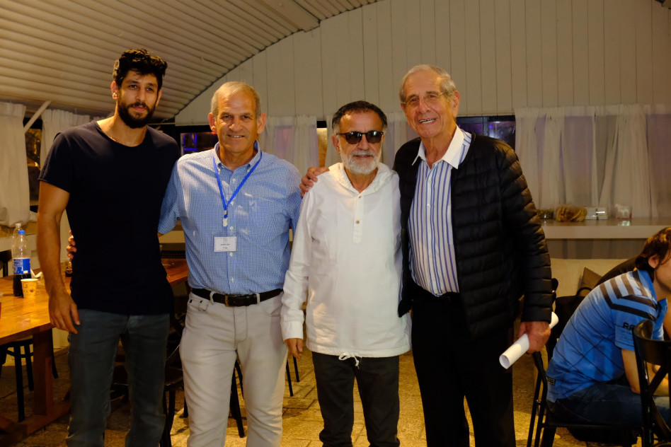 היה שמח באמפי שוני תשאלו את חיים טופול ועידן עמדי. (צילום: עופר זיברשטיין)