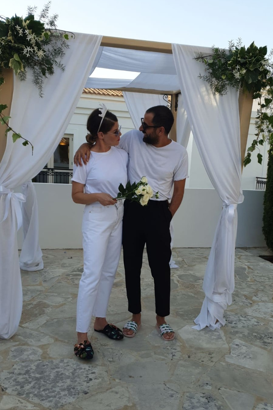 בטקס חידוש הנדרים. אסי ישראלוף ואפרת (צילום: יח''צ)