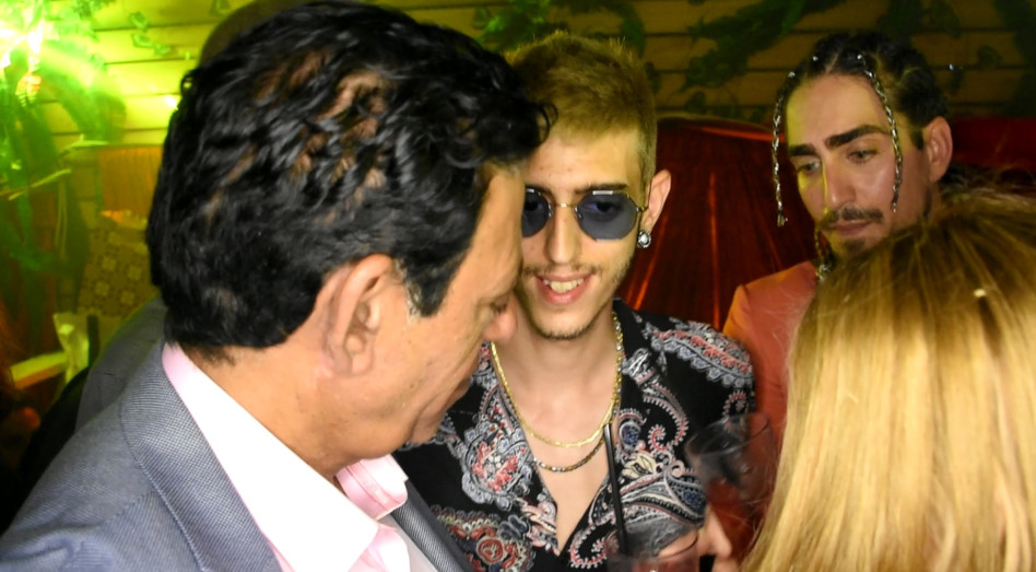 שימי תבורי עם הבן אוראל (צילומים: אור גפן)