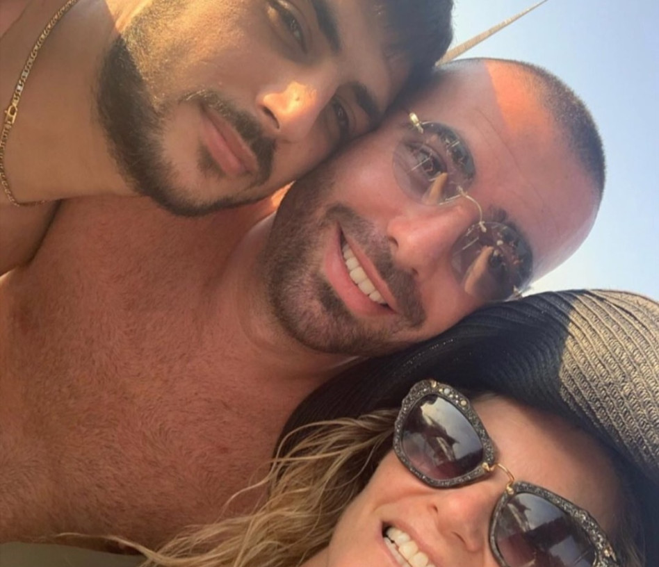 שרון אדם, עומר אדם ושוקי ביטון (צילום עצמי, אינסטגרם)