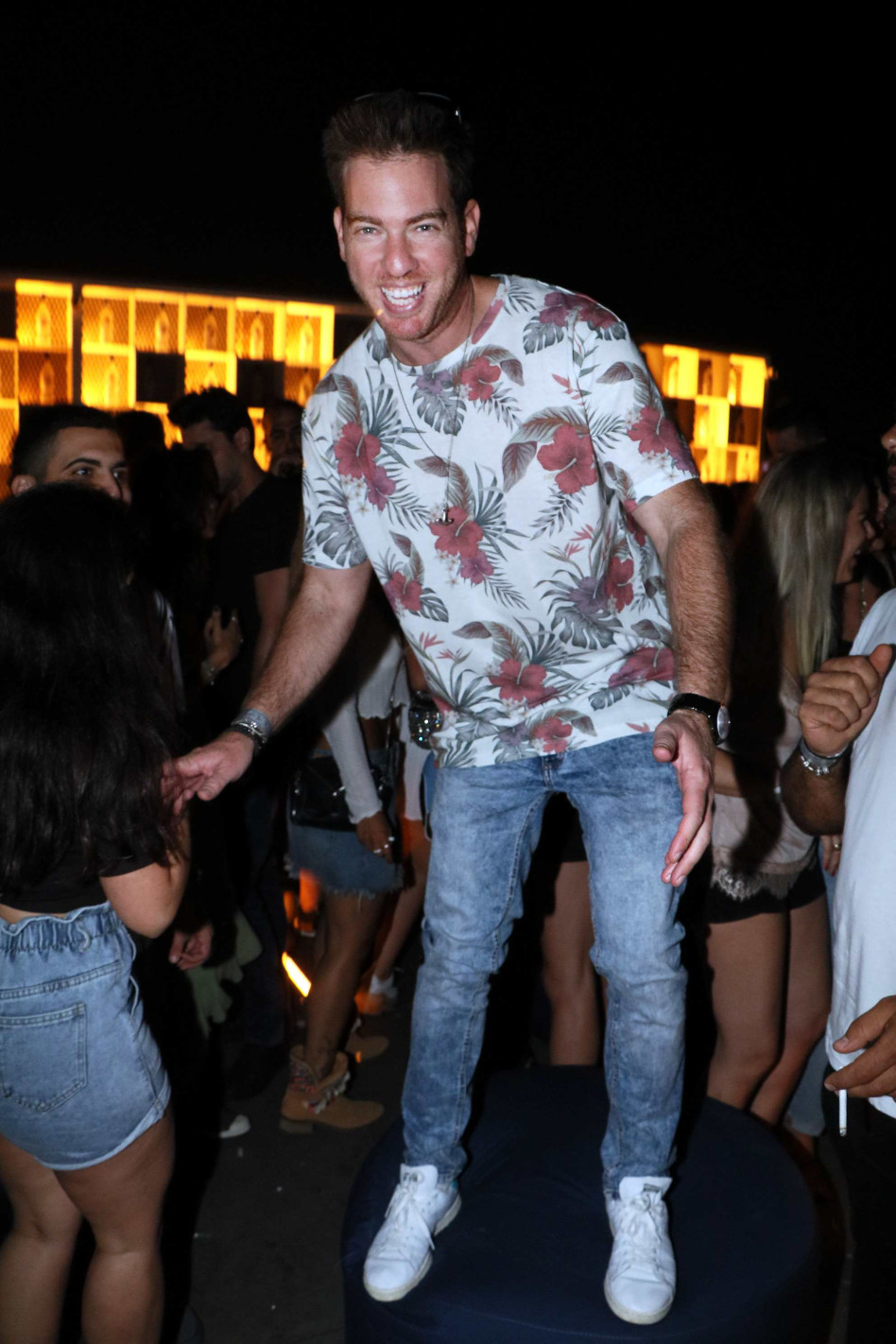 אין חגיגה בלי החתן. ליאור לביא