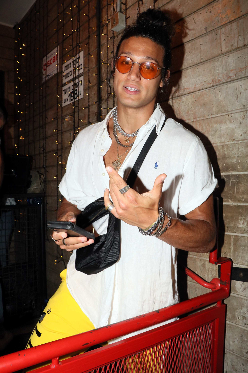 משקפי השמש הם לפאשים. אסף גורן