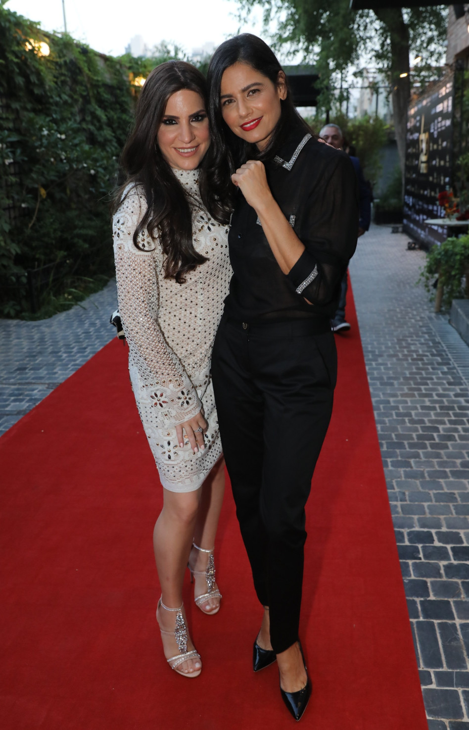 סנדי בר, עופרה שמעוני (צילום: ניר פקין)