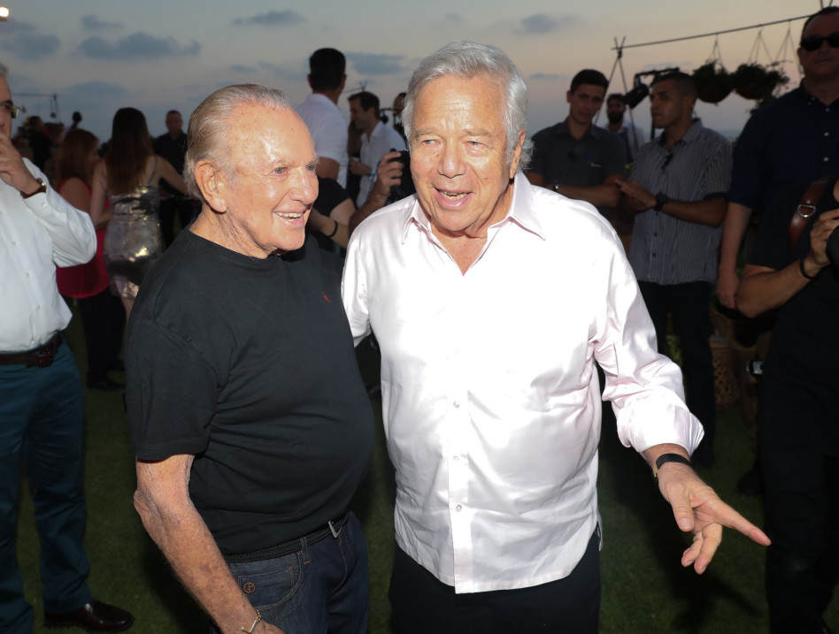 רוברט קראפט ומוריס קאהן