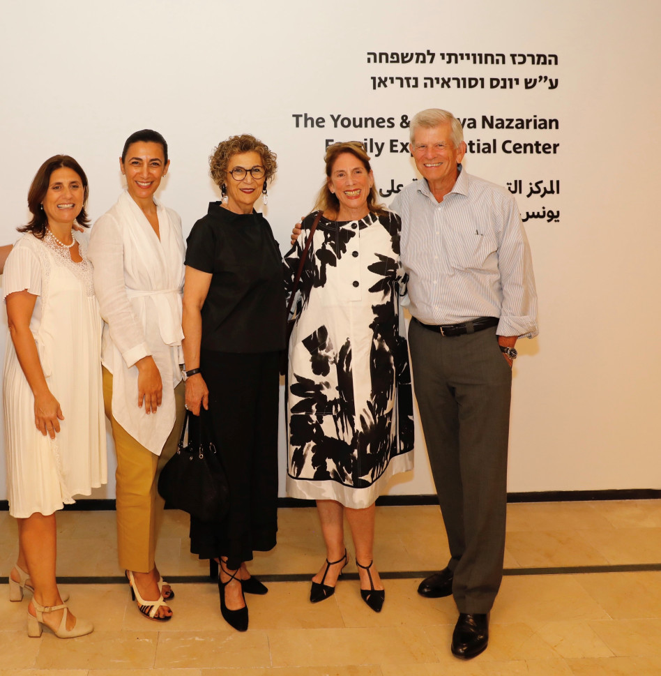 גלן פרי, עירית רפפורט, סוראיה נזריאן, שרון נזריאן וטניה כהן –עוזיאל (צילום גיא יחיאלי)