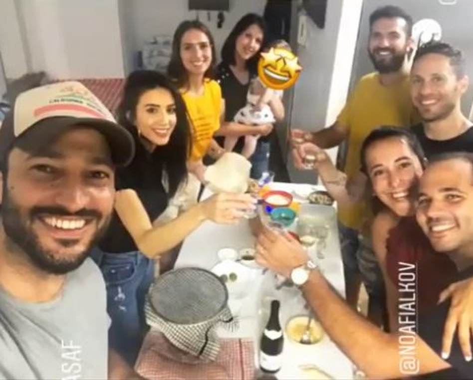 מבלים עם חברים. (צילום: אינסטגרם)