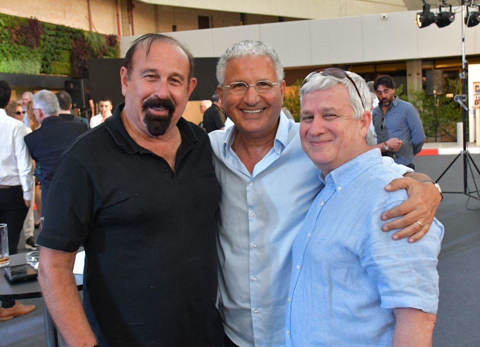 רוני יצחקי, משה אדרי ומני ויצמן (צילום: אביב חופי)