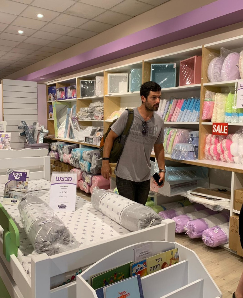 חוזר לרווקות. רון שחר (צילום: דני לוי)