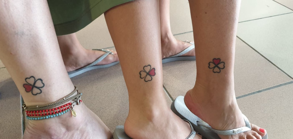 הקעקוע החדש של בנות משפחת ביטי (צילום: פרטי)