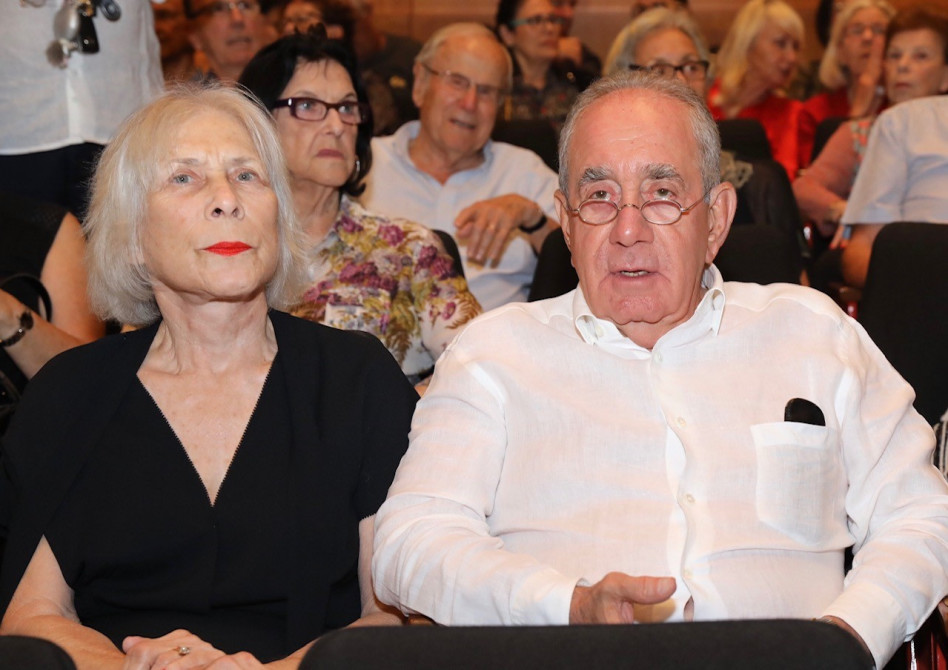 אלפרד וחוה אקירוב