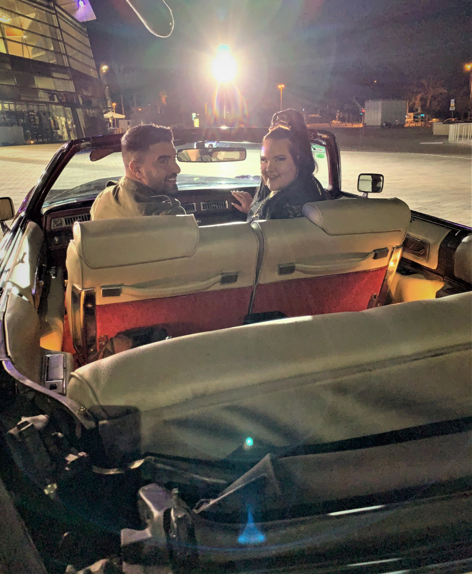 משה פרץ לוקח את נטע ברזילי לסיבוב