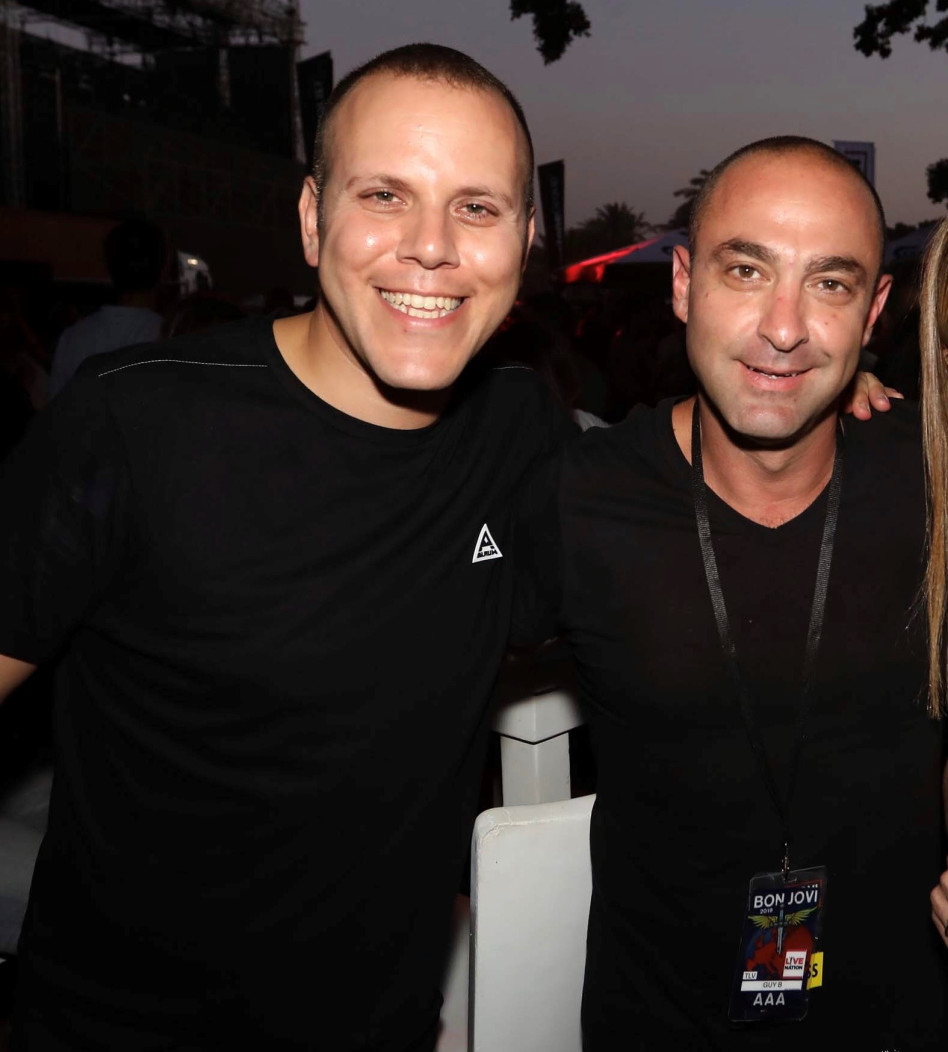 גיא בסר ואסף אזולאי (צילום: סיון פרג')