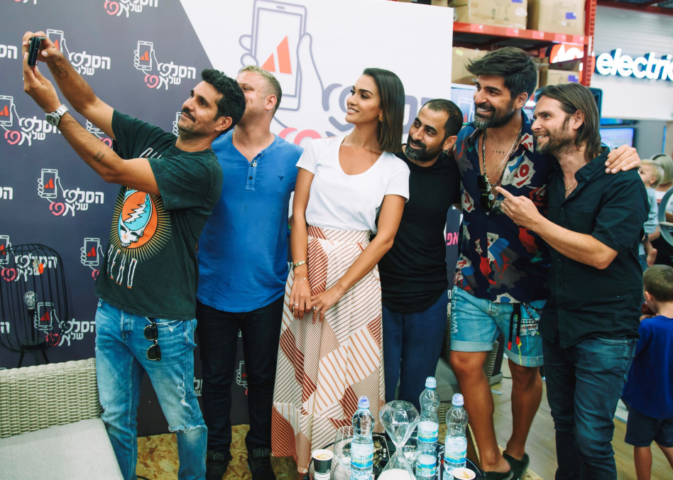 יש חגיגה. פיטר רוט, רותם כהן, אסי ישראלוף, שיר אלמליח,אורי יצחקי, שלומי קוריאט (צילומים: רוני דלאומי)